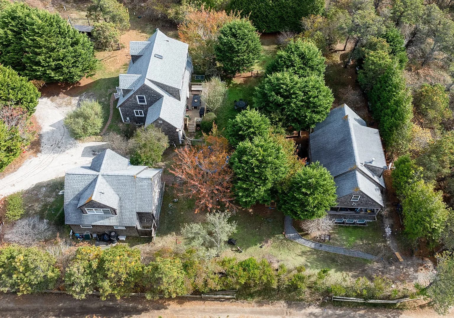 121 Surfside Rd - Photo 2