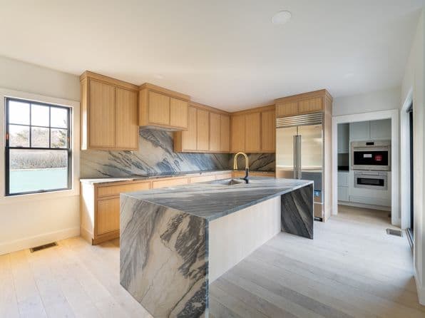 75 Fairgrounds Rd, Nantucket