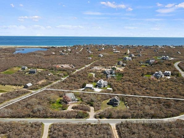 13 Parson Ln, Nantucket