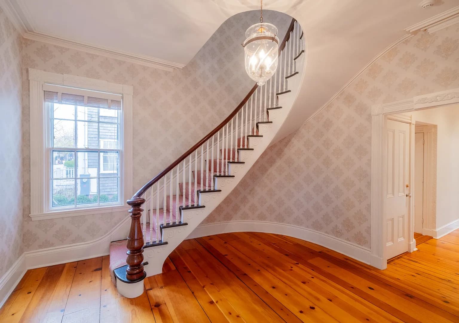 9 Pleasant St - Photo 5