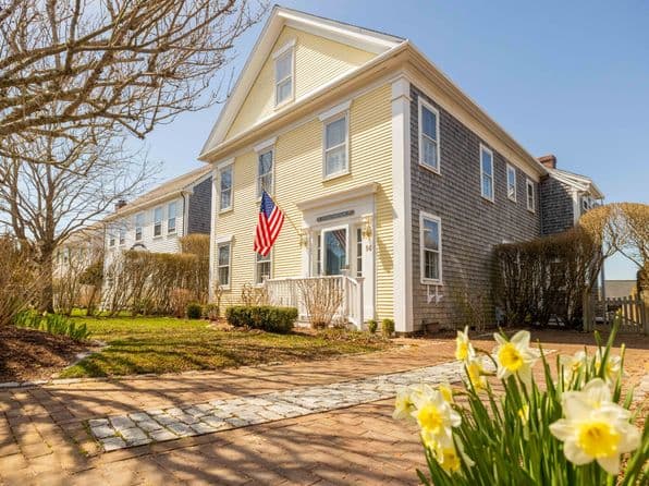 14 Goldfinch Dr, Nantucket
