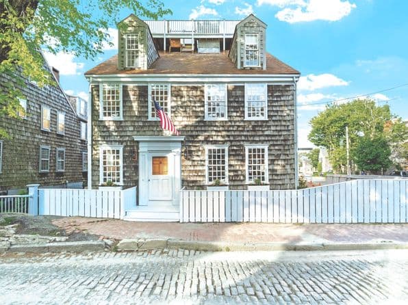 15 N Water St, Nantucket