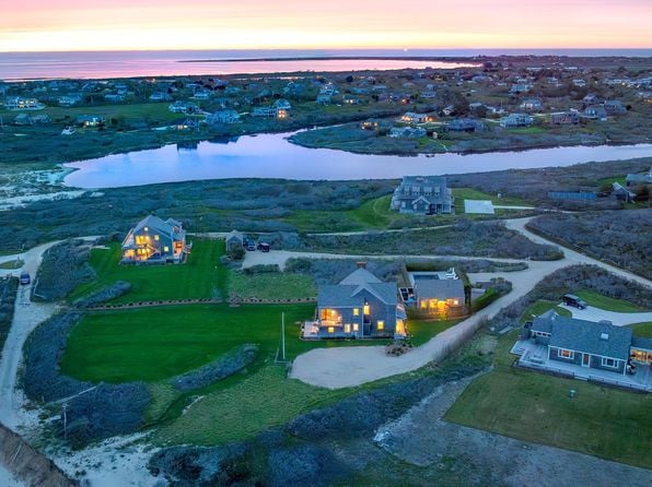 8 Sheep Pond Rd