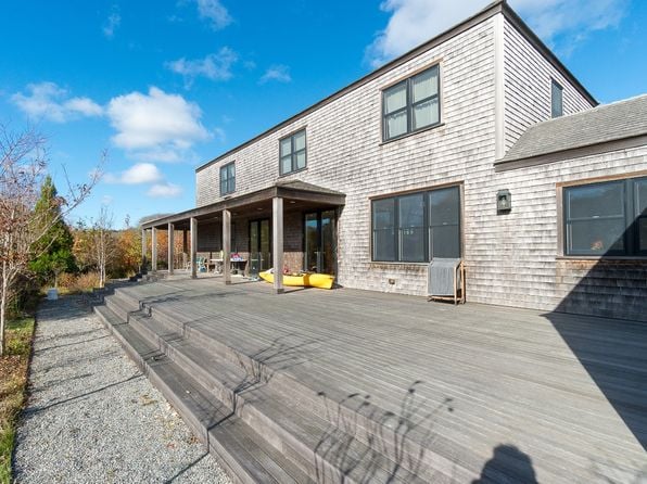 3 Monohansett Rd