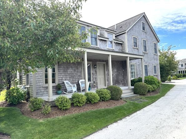 6 Thistle Way