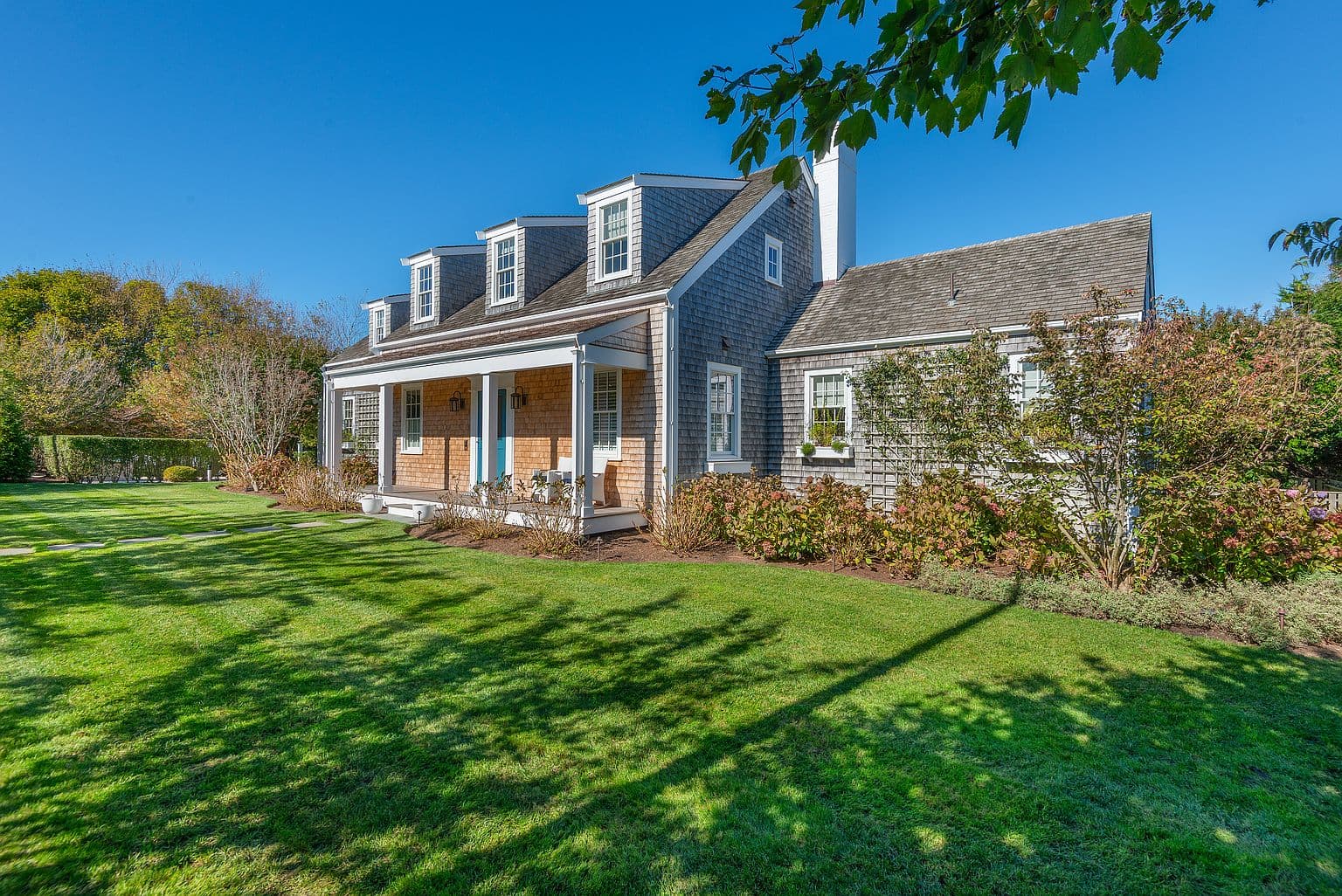 1 Cliff Ln - Photo 2