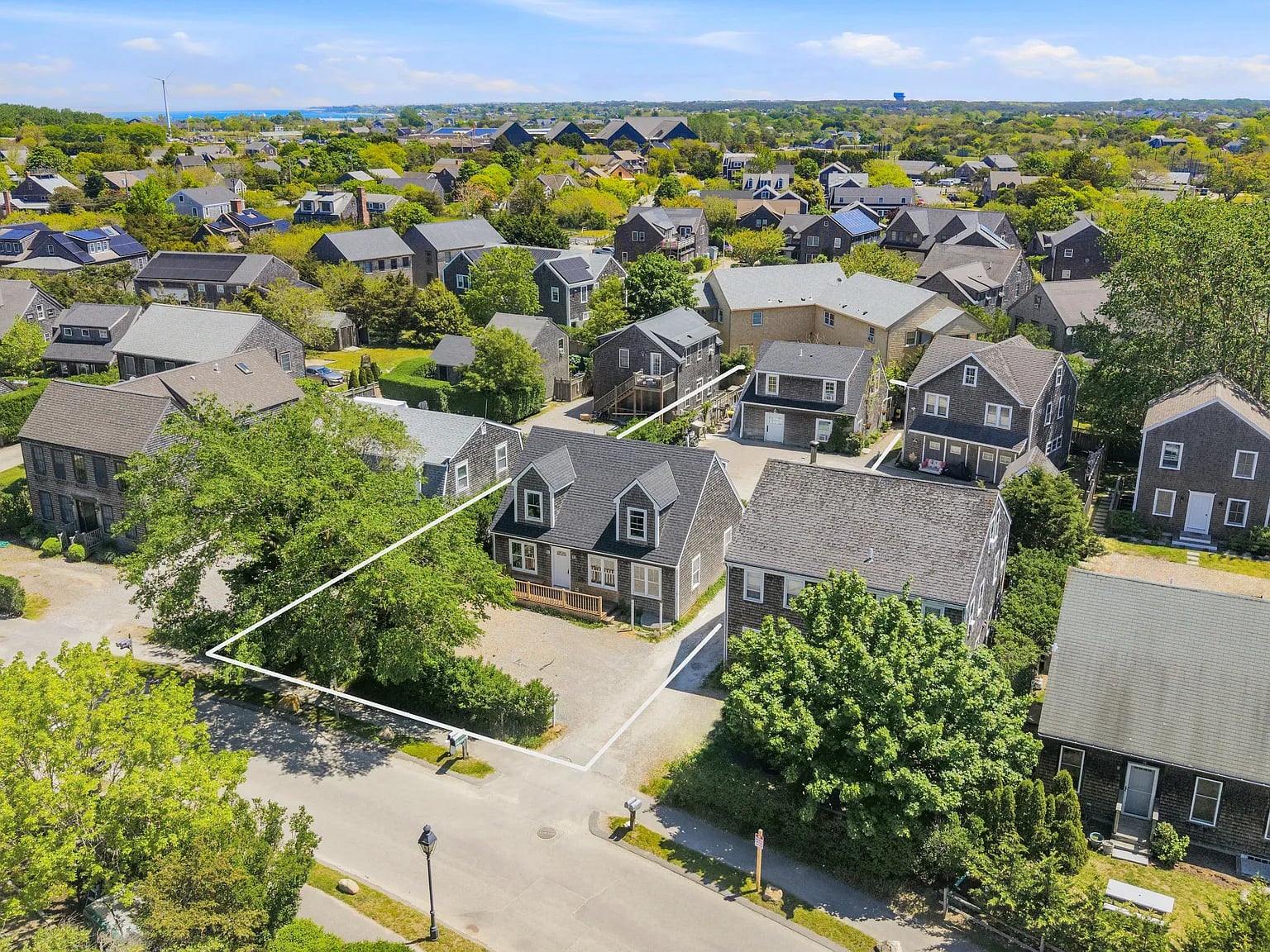 14 Essex Rd