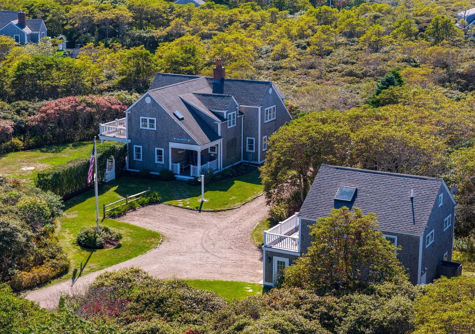 27 Longwood Dr - Photo 4