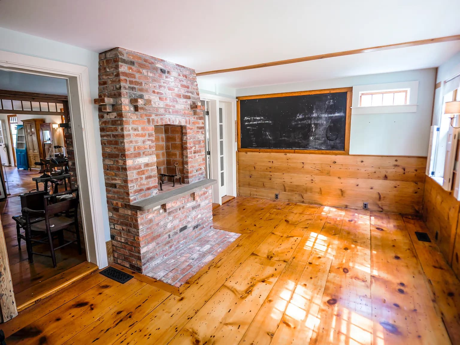 33 Pine St - Photo 4