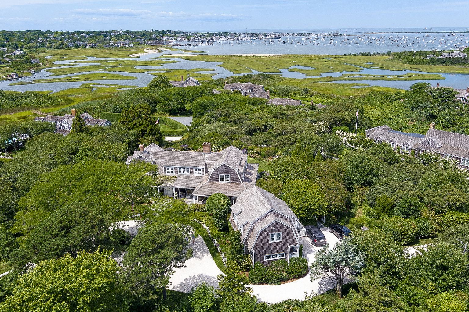 8 Monomoy Rd