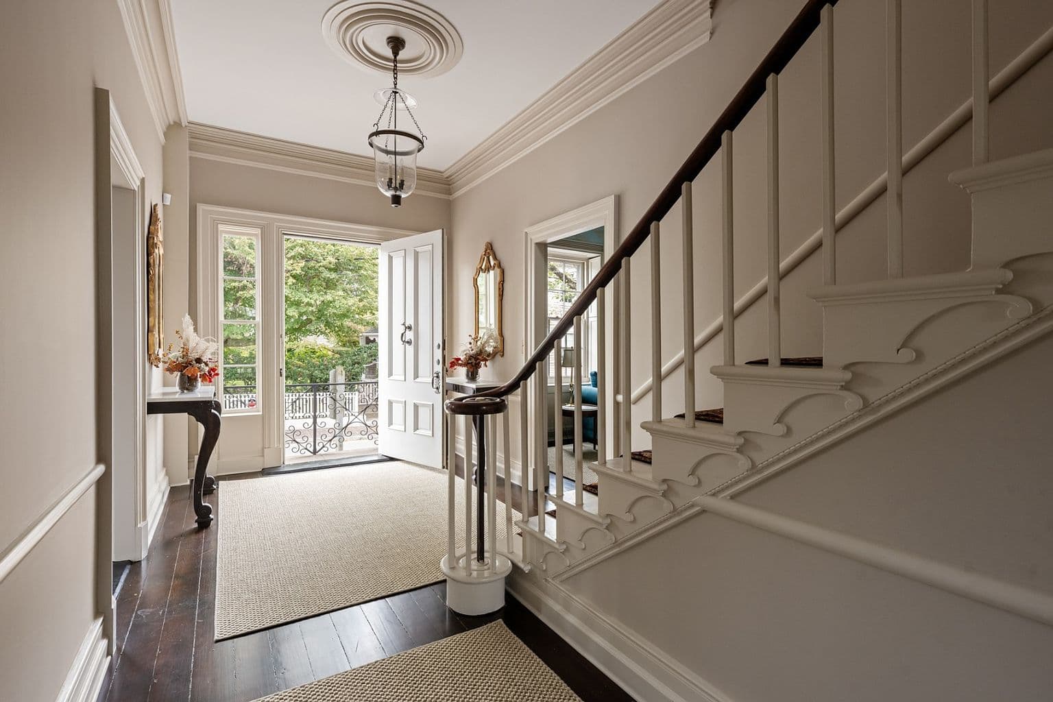 19 Pleasant St - Photo 4