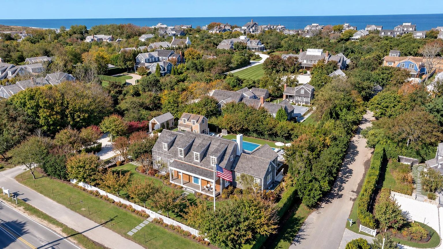 1 Cliff Ln