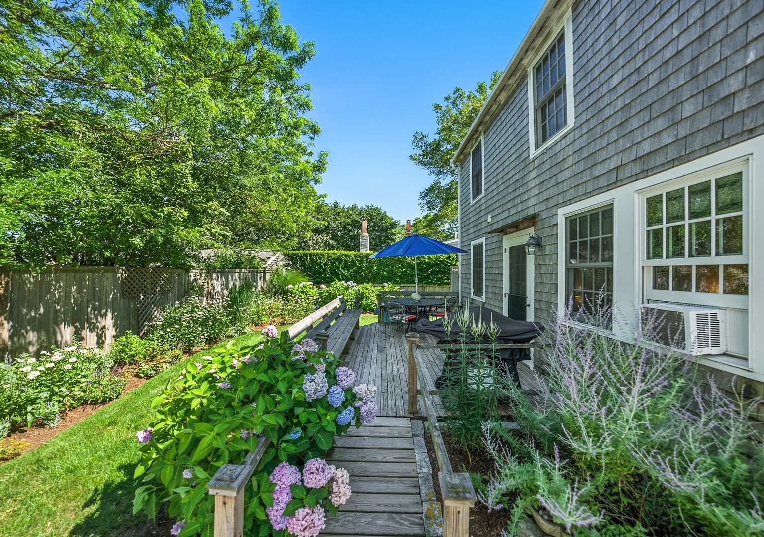 52 Pleasant St - Photo 3