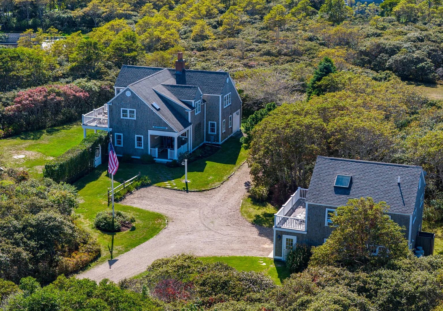 27 Longwood Dr - Photo 1