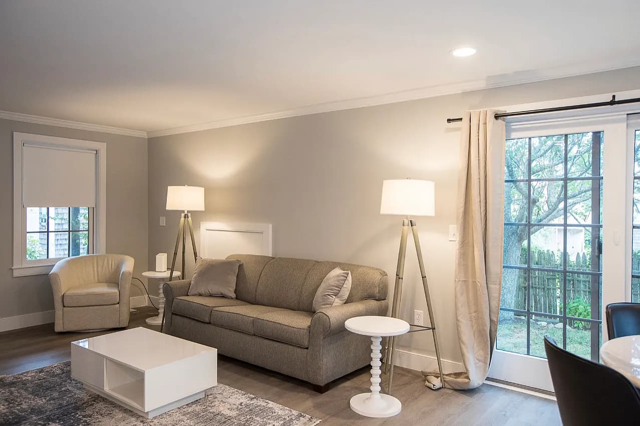 20B Miacomet Ave #B - Photo 3