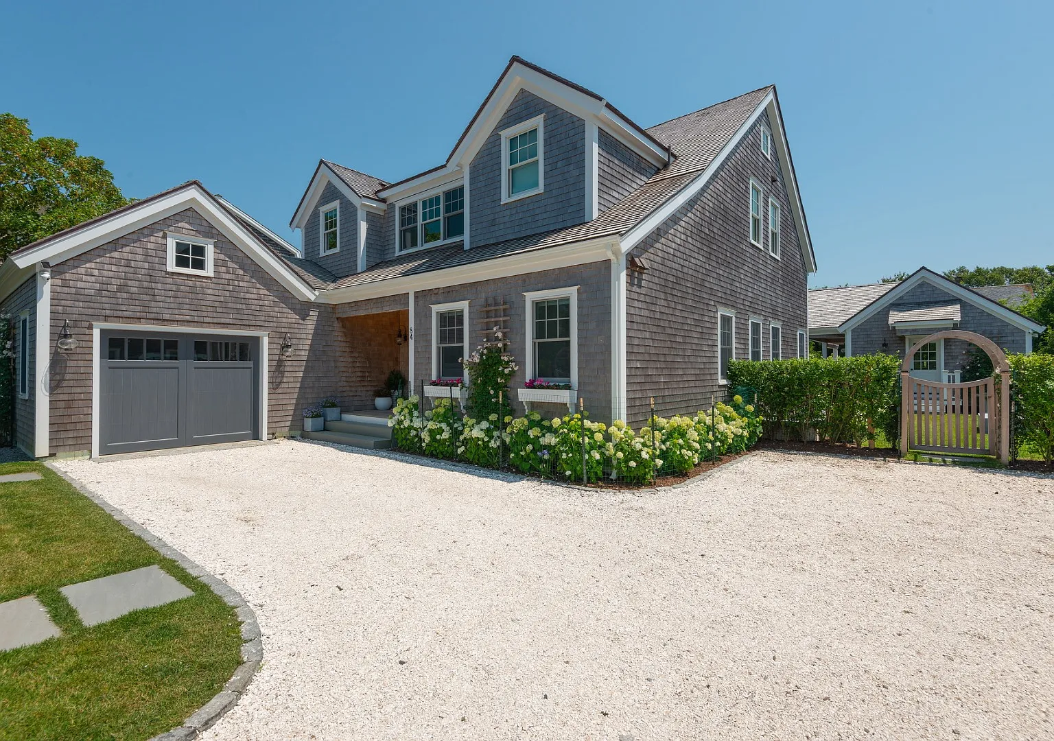 84 Cliff Rd