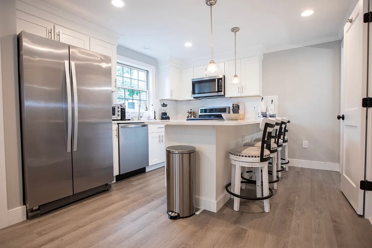 20B Miacomet Ave #B - Photo 5
