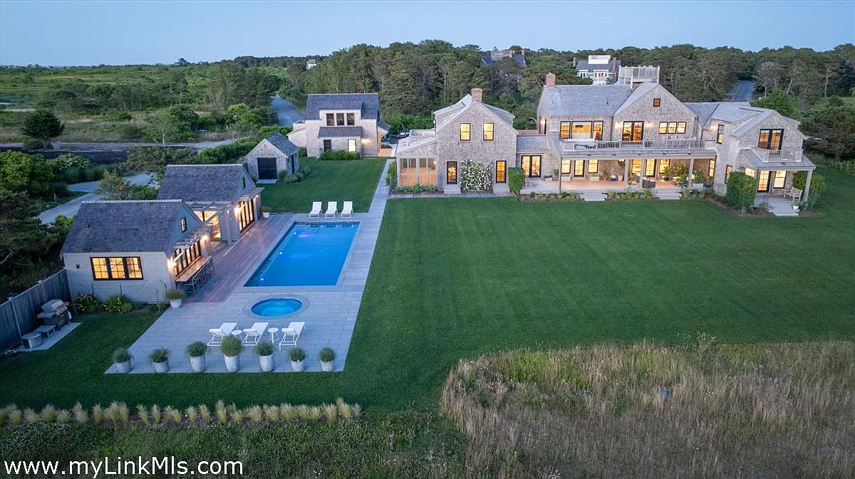 36 Warrens Landing Rd