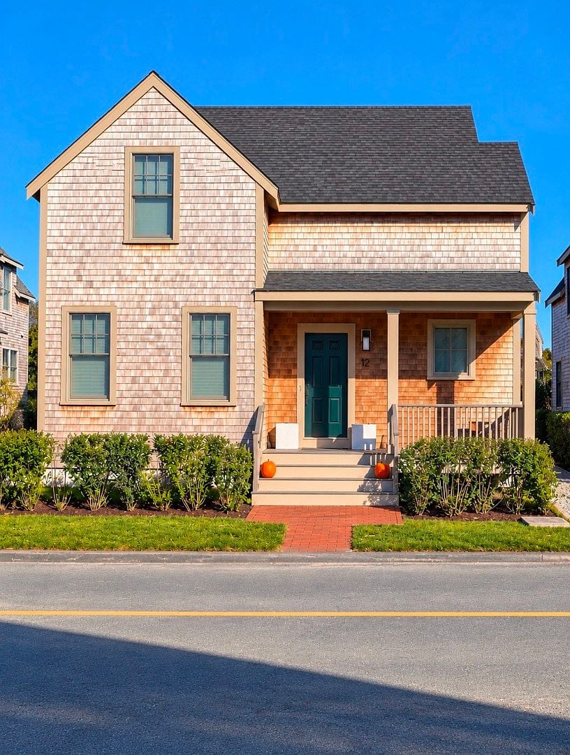 12 Beach Grass Rd
