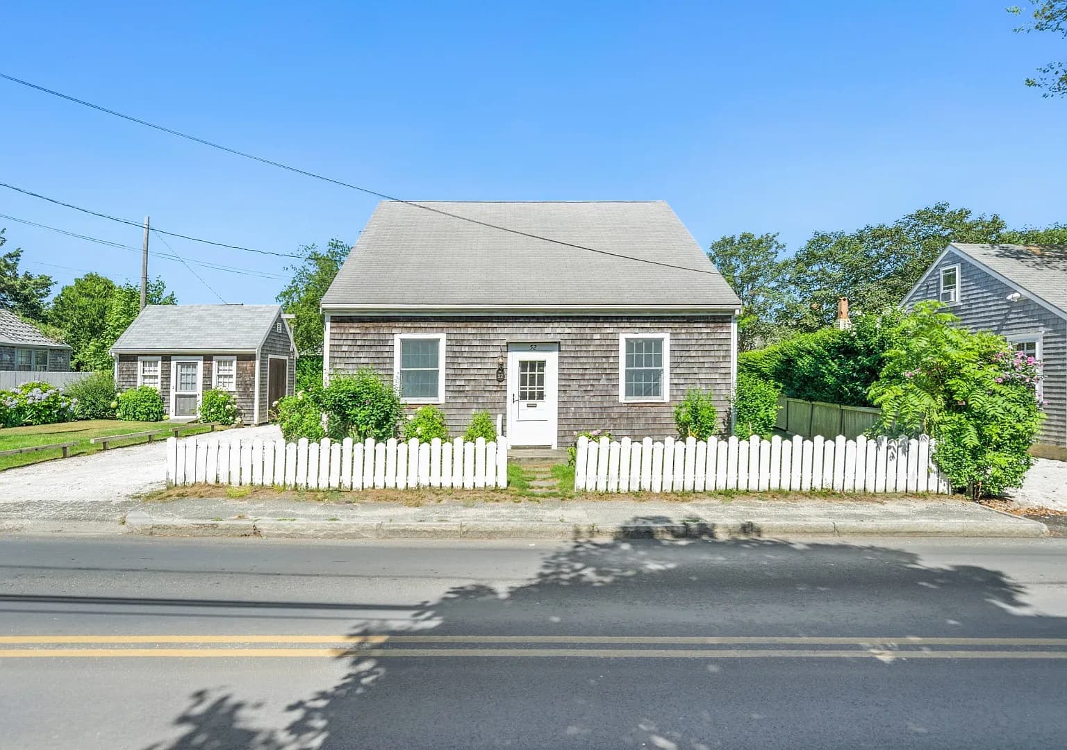 52 Pleasant St - Photo 2