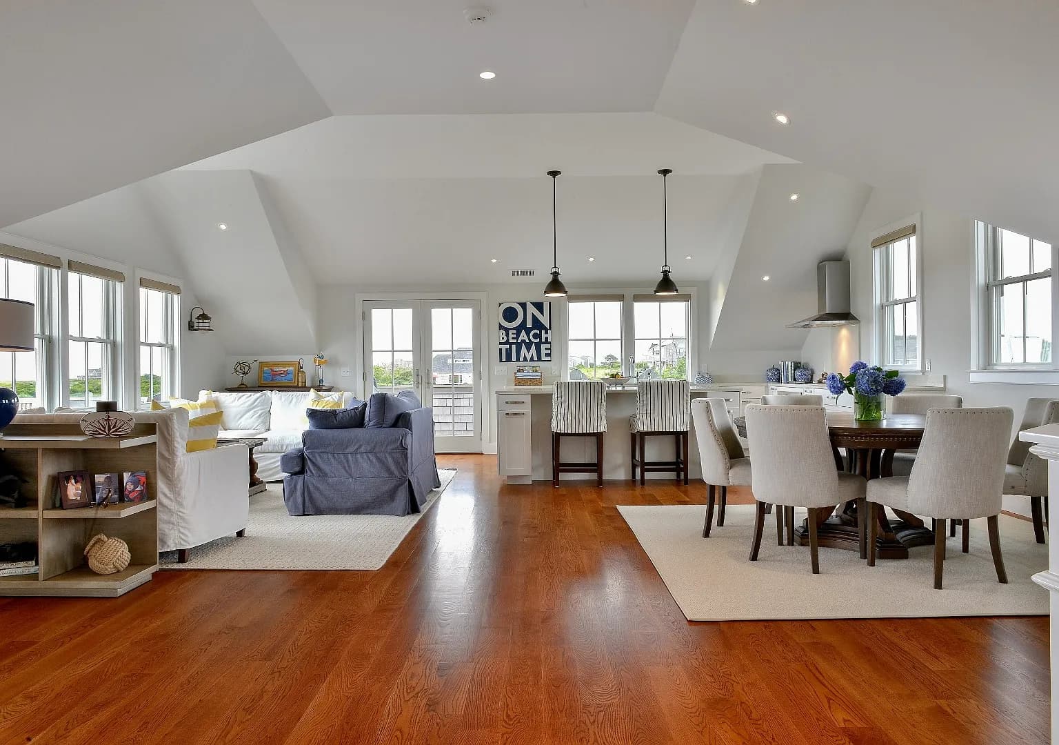 11 Columbus Ave - Photo 3