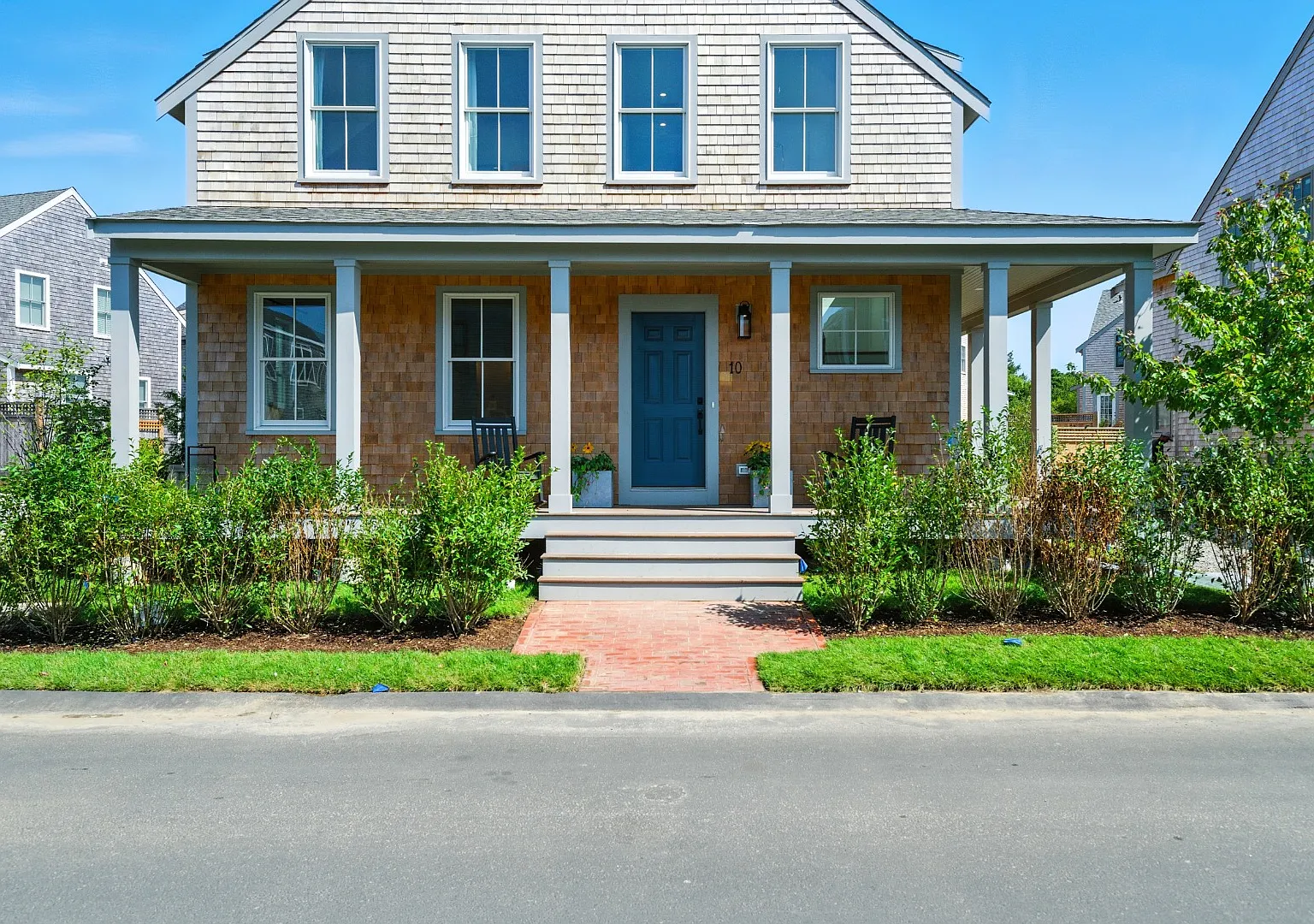 18 Honeysuckle Dr