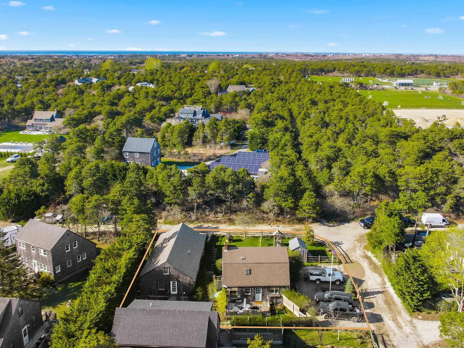 18 Pine Tree Rd