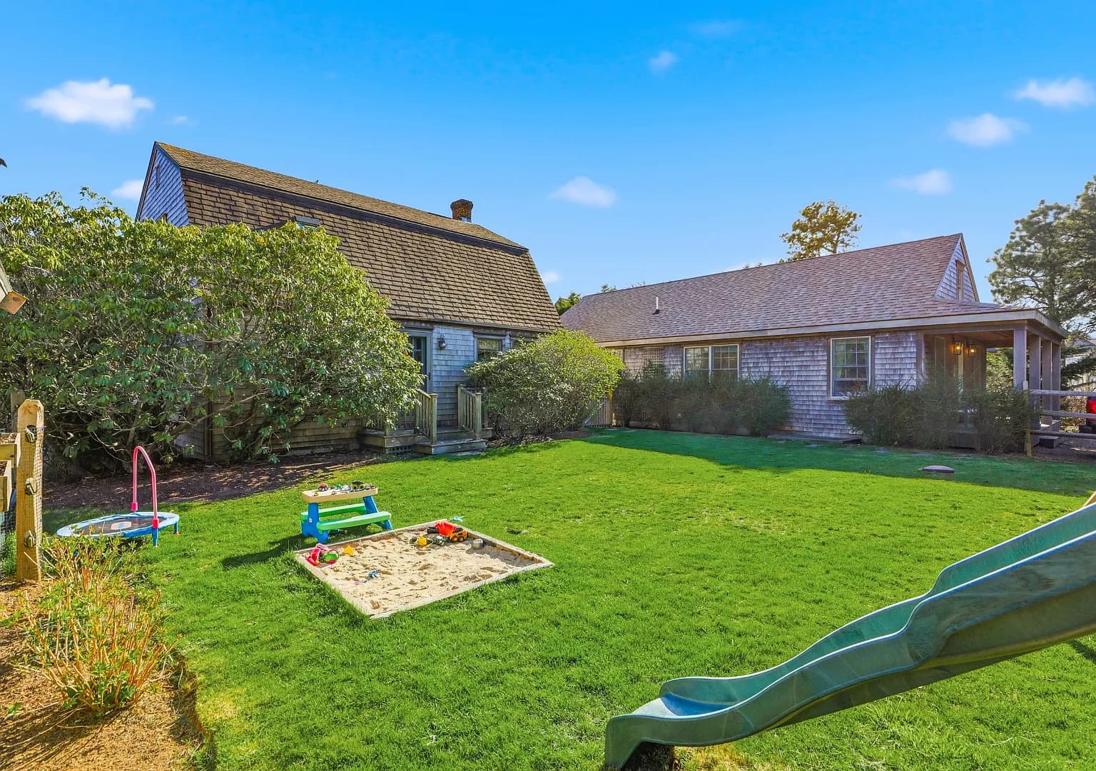 18 Pine Tree Rd - Photo 1