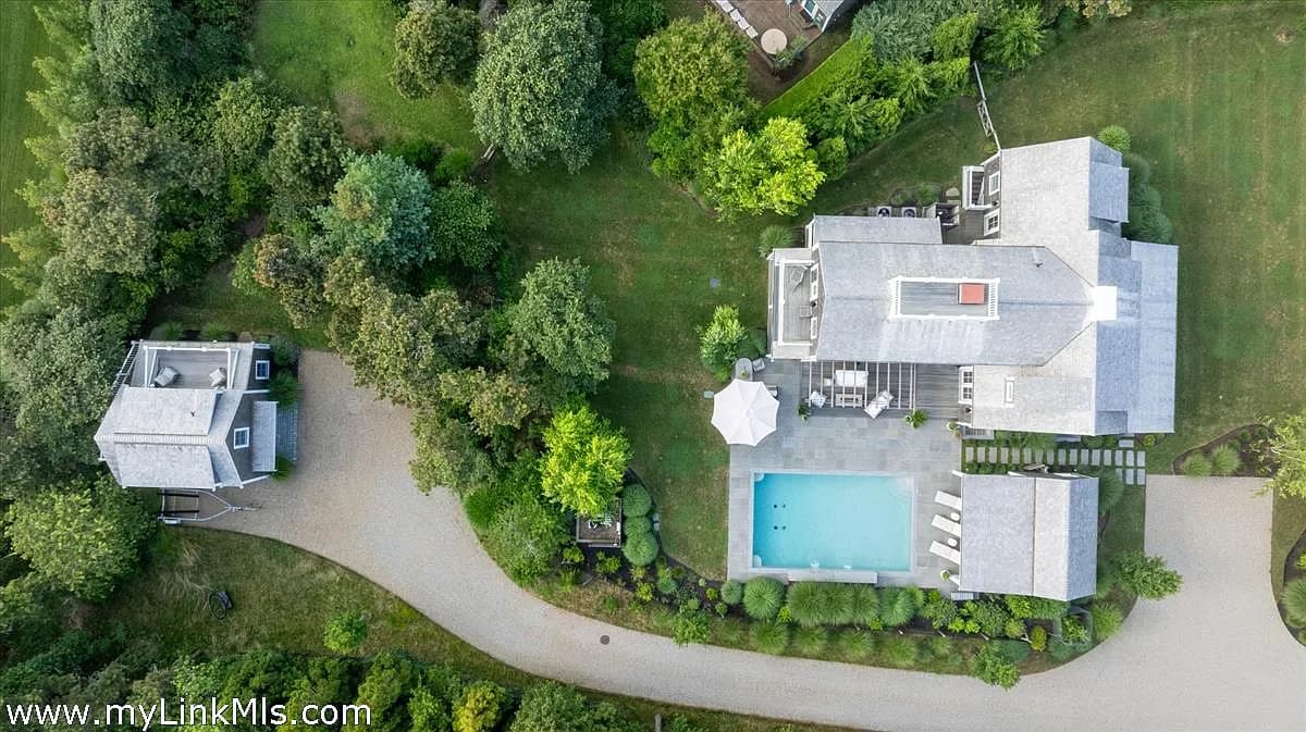 26 Pequot St - Photo 2
