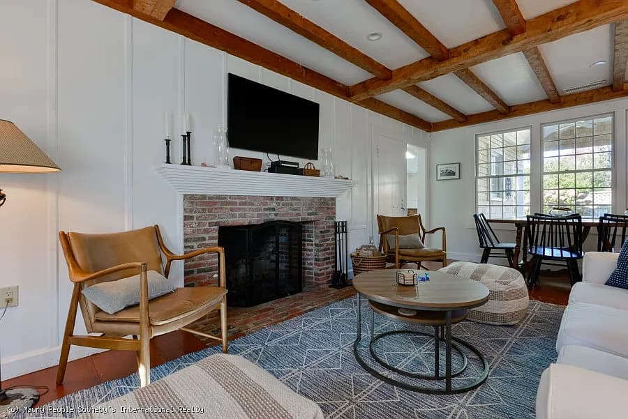 1 E Lincoln Ave - Photo 3